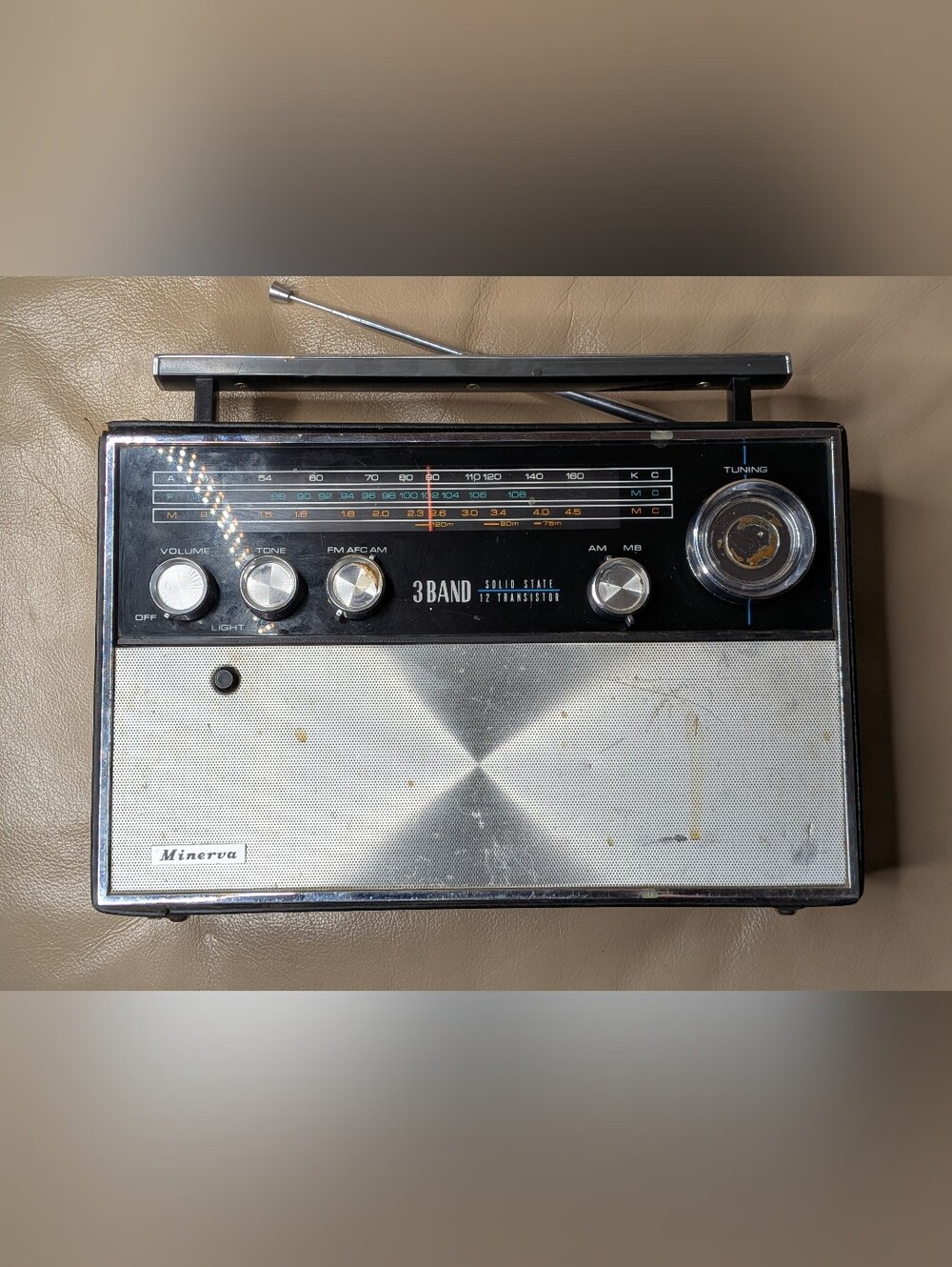 Vintage Minerva 3-Band Solid State 12 Transistor Portable Radio - Made In Japan